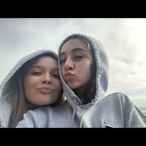 Meet your Posher, Maya